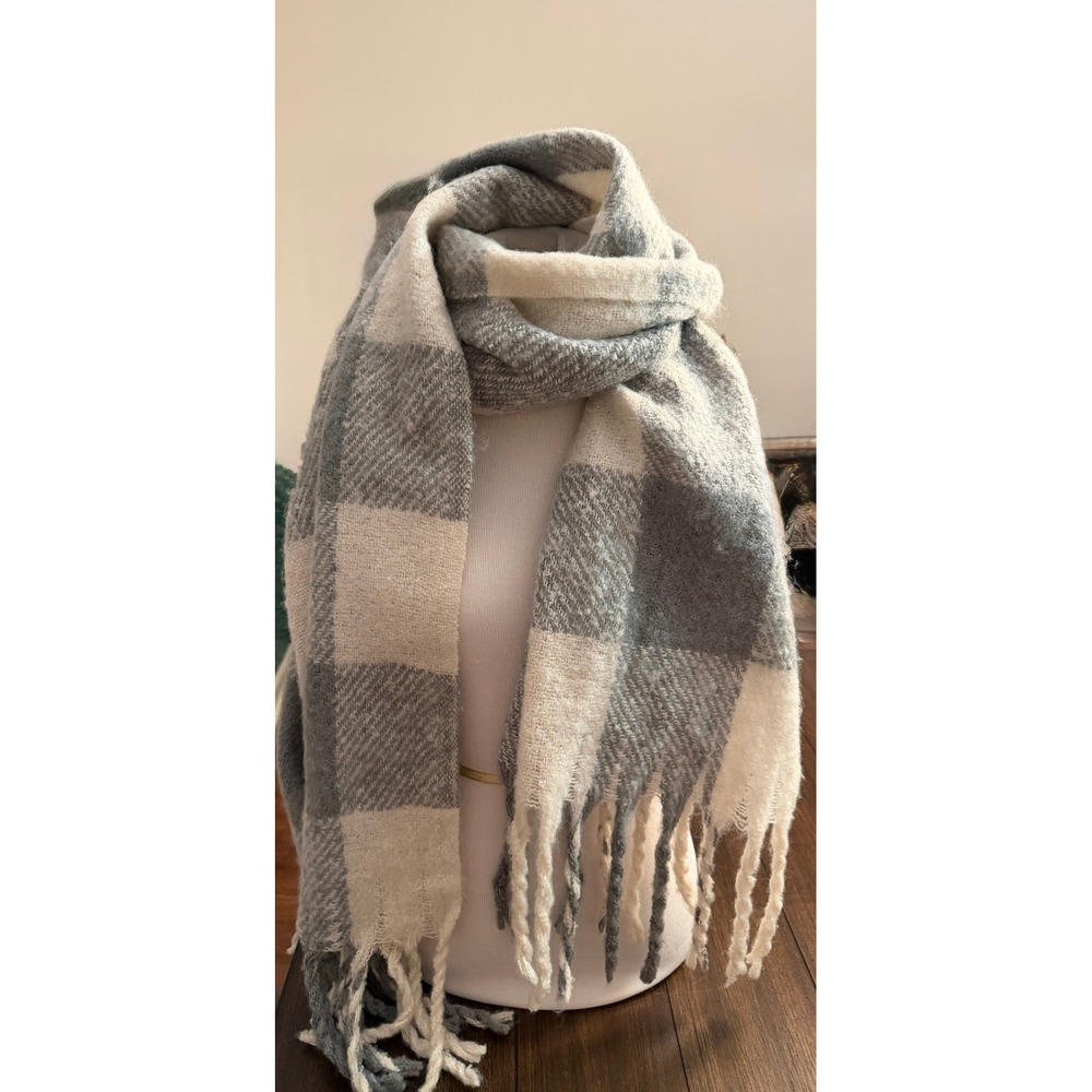 Grey Cream Buffalo Plaid Blanket Scarf Oversized Tassel Fringe Winter Wrap
